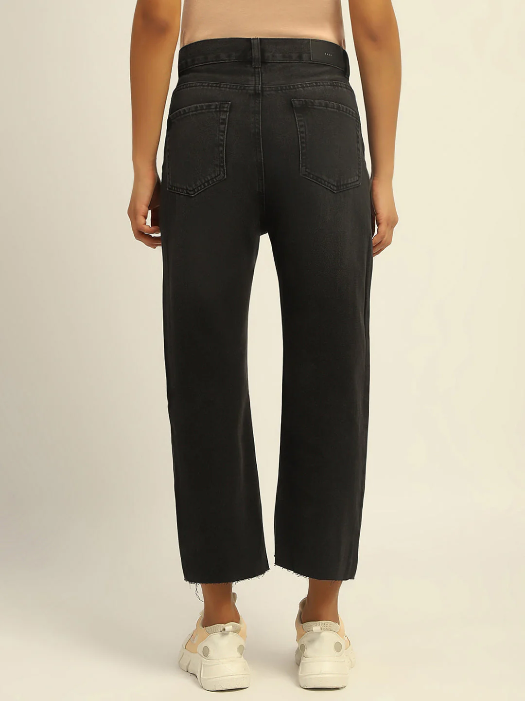 Madame Black Boyfriend Fit Cotton Denim - Image 3